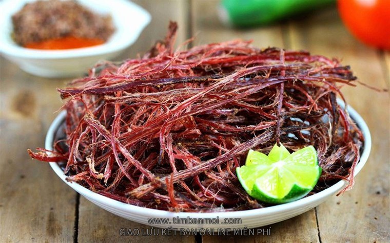 Cách ăn thịt trâu gác bếp