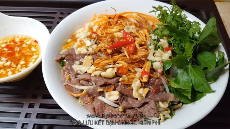 Phở bò trộn