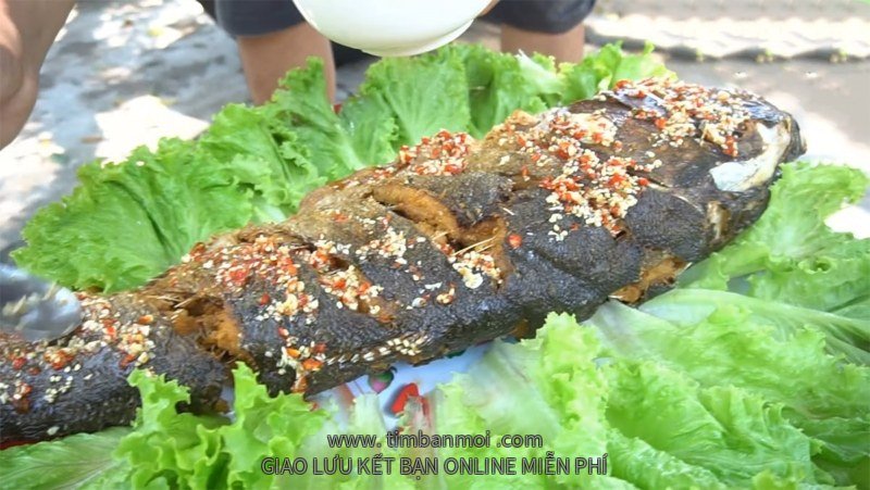 2 cách làm cá mè chiên giòn và chiên sả ớt