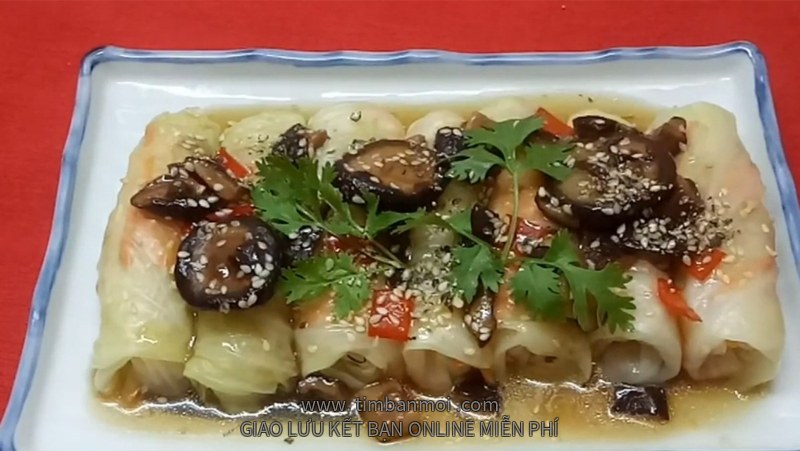 Bắp cải cuộn sốt nấm hương