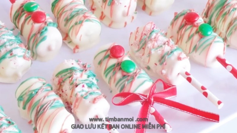 Kẹo marshmallow nhúng socola