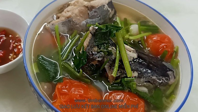 Canh cá thu nấu ngót