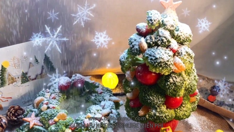 Trái cây, rau củ hình cây thông Noel