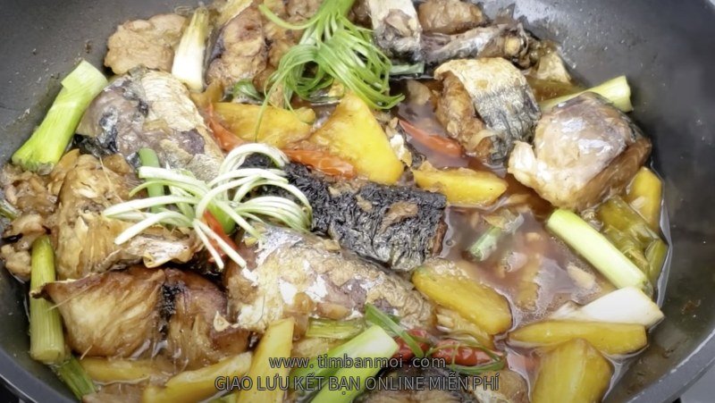 Cá nục kho thơm
