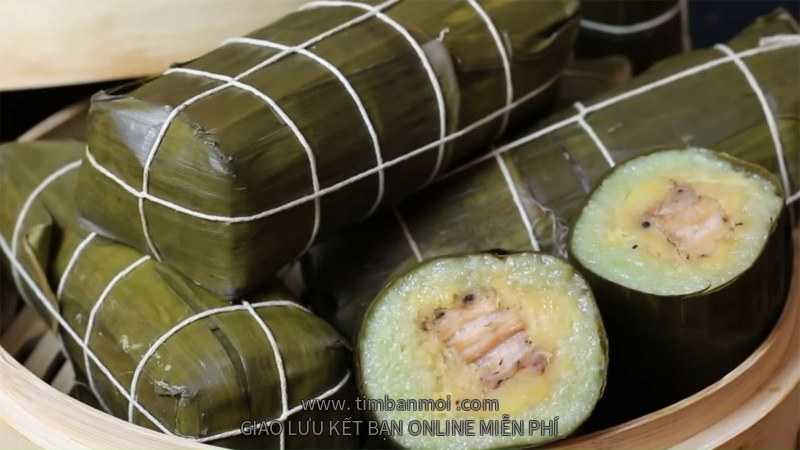 Bánh tét lá dứa