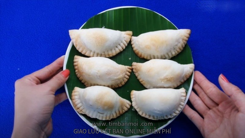 Bánh quai vạc nhân đậu xanh nướng