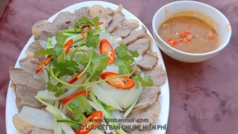 Bò tơ cuốn rau rừng