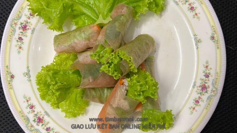 Bánh tráng cuốn thịt luộc