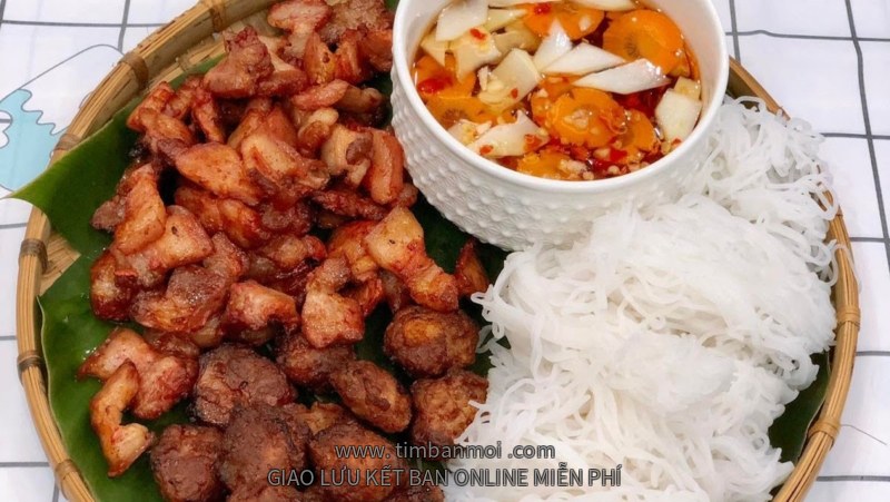 Bún chả làm bằng nồi chiên không dầu
