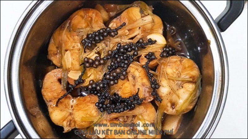 Cá lăng kho tiêu