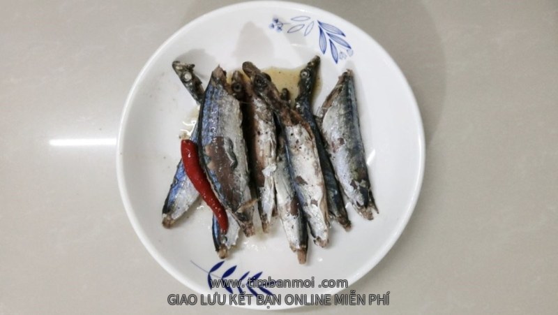 Cá nục kho xì dầu