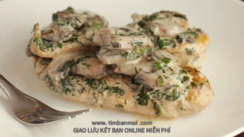 Gà kem sốt nấm