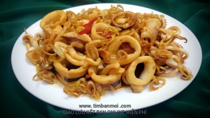 Mực xào sả ớt