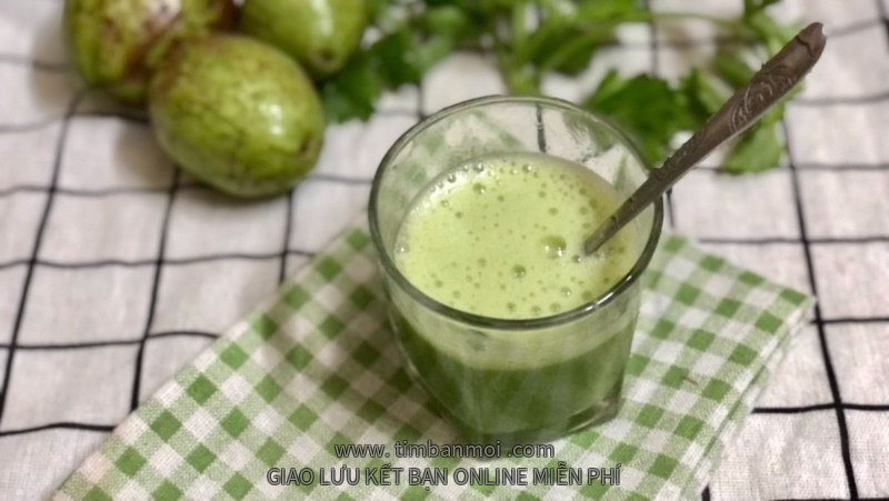 Nước ép cần tây mix ổi