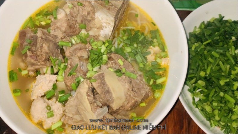 Bún xương bò