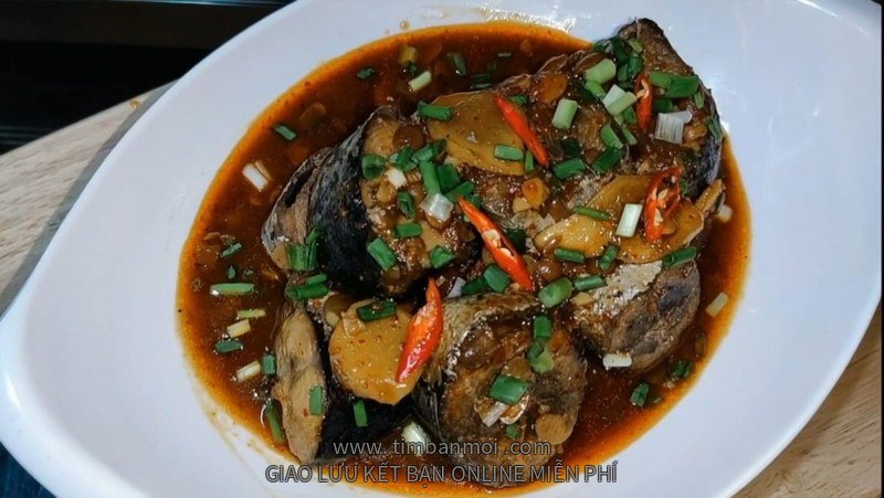 Cá ngừ kho tương hột