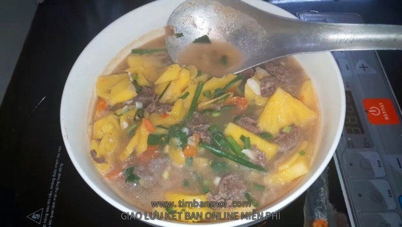 Canh thịt bò nấu dứa