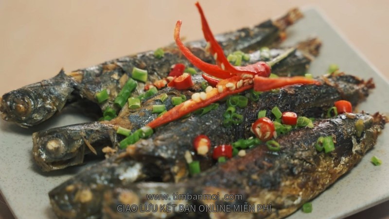 Cá nục kho gừng và kho nghệ