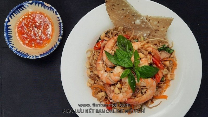 Gỏi hoa chuối (bắp chuối) tôm thịt