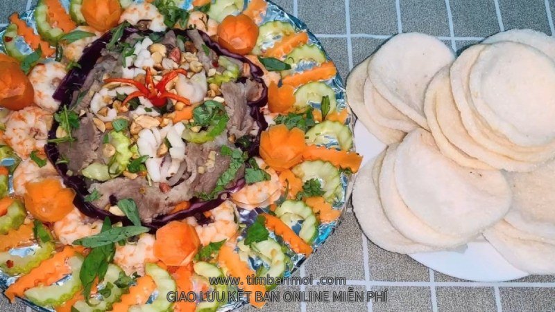 Gỏi nấm tuyết tôm thịt