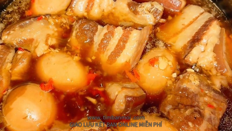 Cách kho thịt kho tàu truyền thống