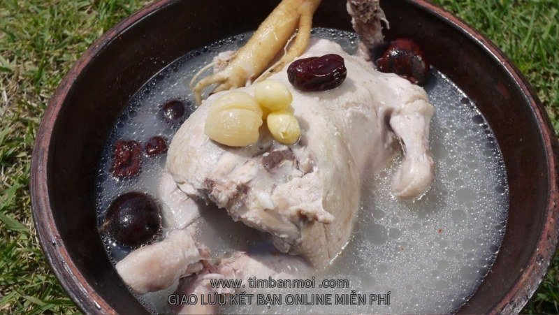 Cách làm gà hầm sâm Hàn Quốc