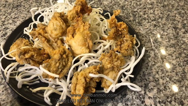 Hàu chiên giòn tẩm cay