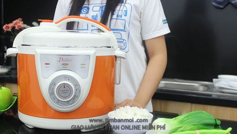 Nấu cơm bằng nồi áp suất điện