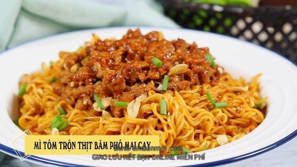 Mì trộn cay