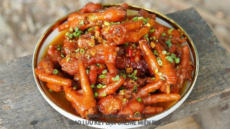 2 cách làm chân gà kho cay và sả ớt