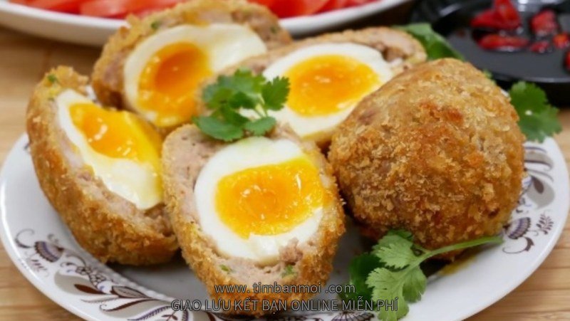 Scotch egg - thịt bọc trứng lòng đào chiên
