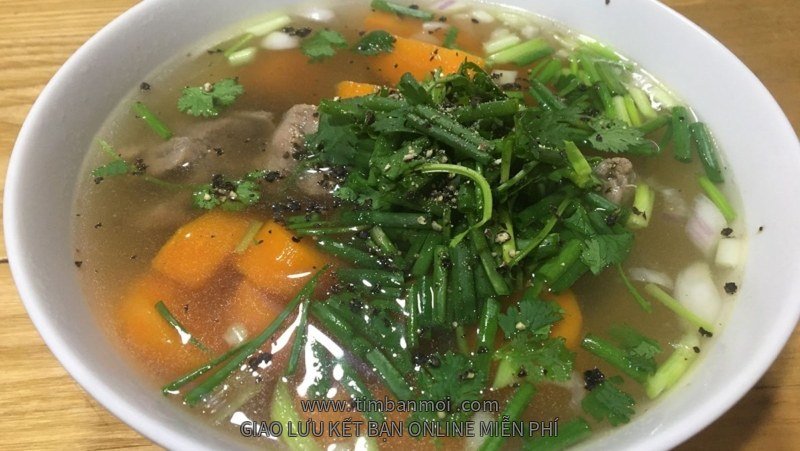 Canh cà rốt hầm xương