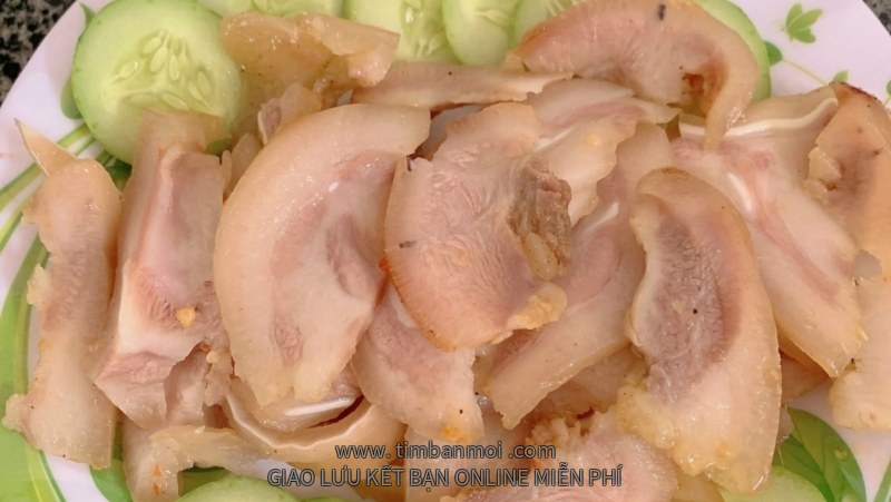 Tai heo khìa nước dừa