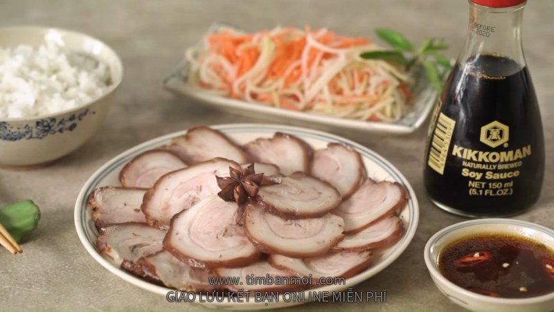 Chân giò om xì dầu