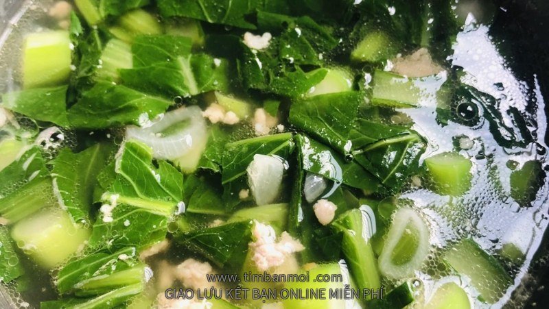 Canh cải ngồng thịt băm