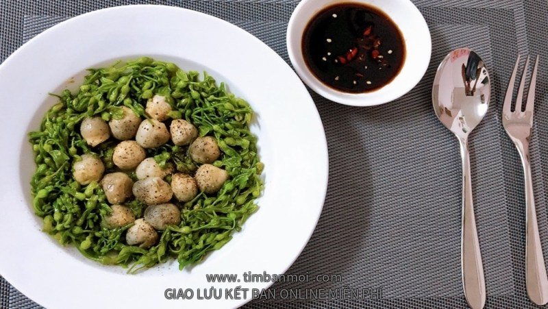 Bông thiên lý xào nấm