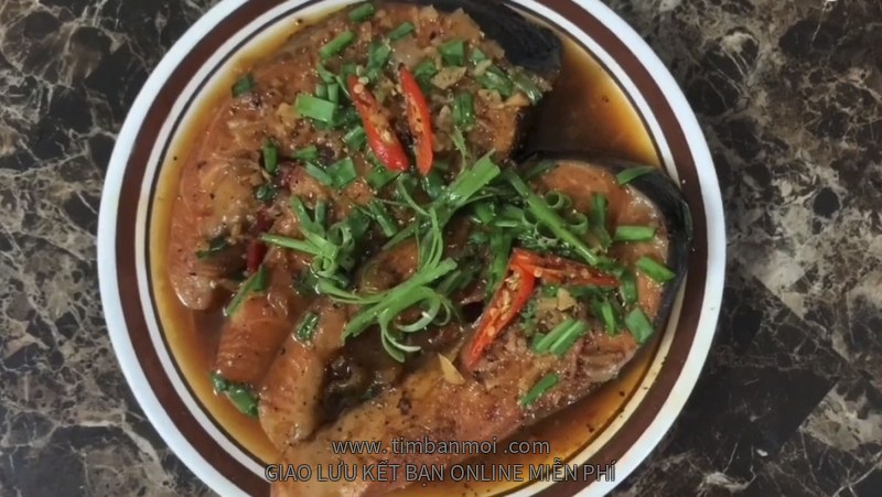 Cá hồi kho nước dừa