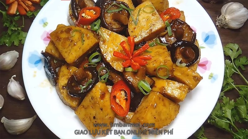 Chả lụa chay kho