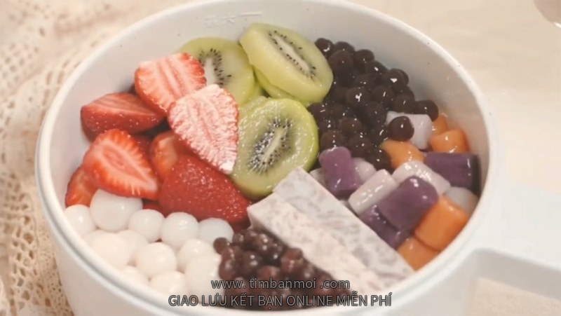 Lẩu trà sữa full topping