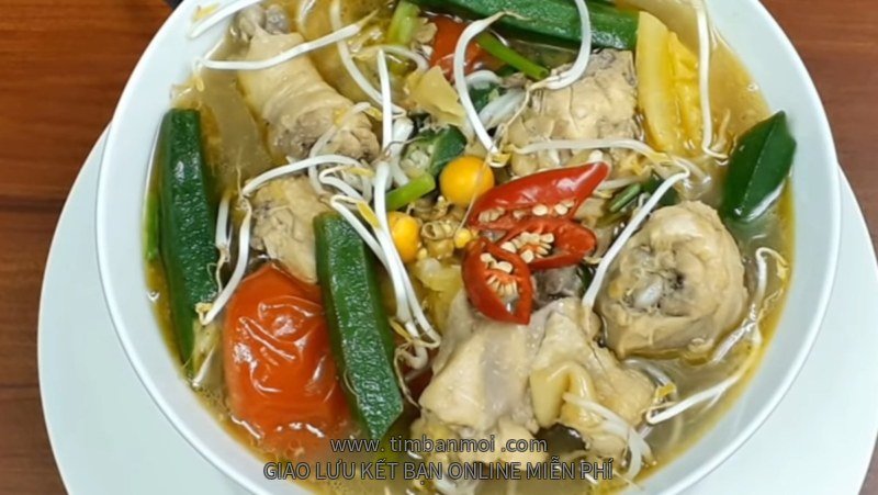 Canh gà nấu chua và canh gà lá é